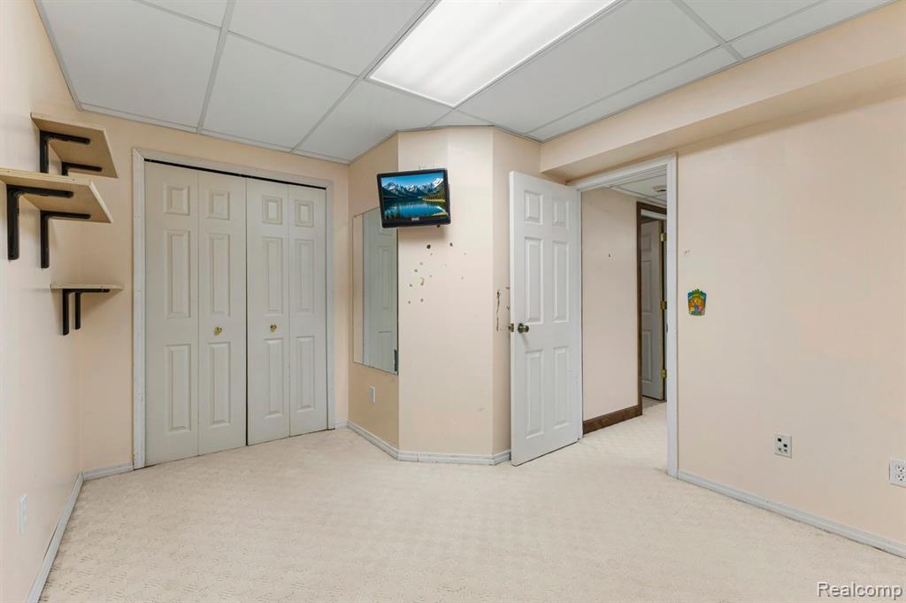 8886 Stonebridge Court, Van Buren, MI 48111 — Photo 25