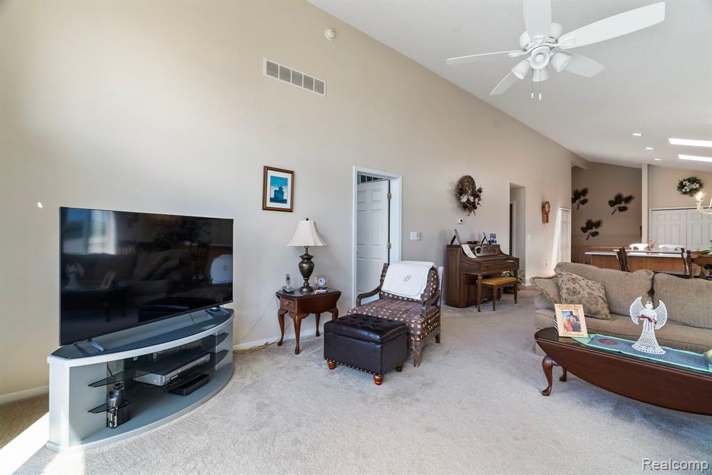 865 CRYSTAL Lane, Marysville, MI 48040 — Photo 26