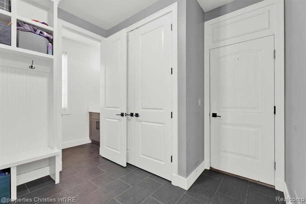 10486 Stoney Point Drive, South Lyon, MI 48178 — Photo 23