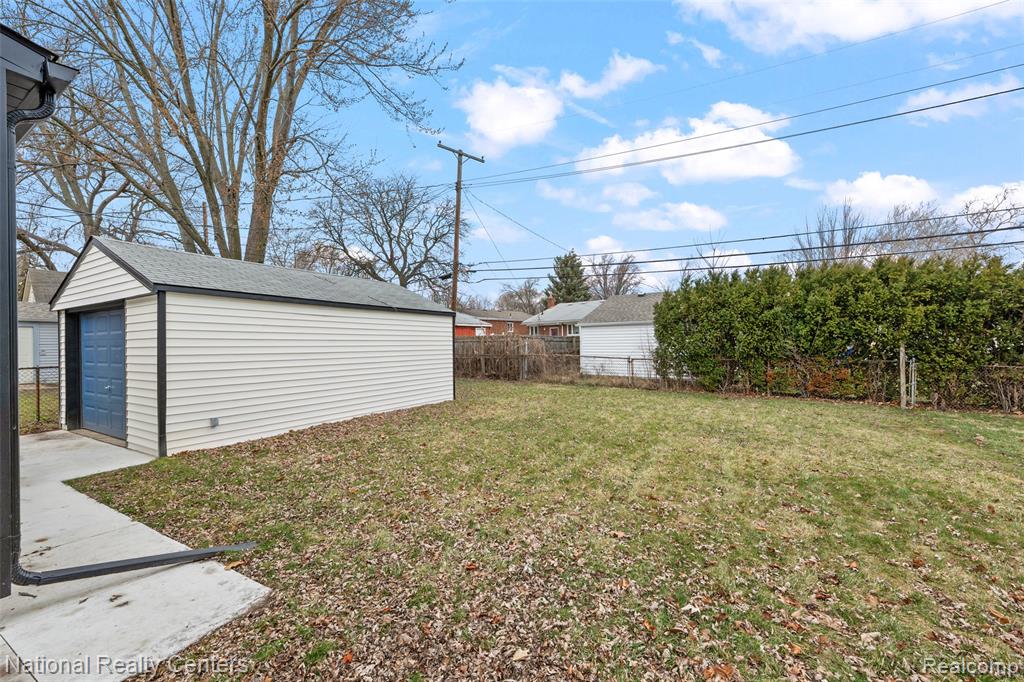 822 Phillips Avenue, Clawson, MI — Photo 35