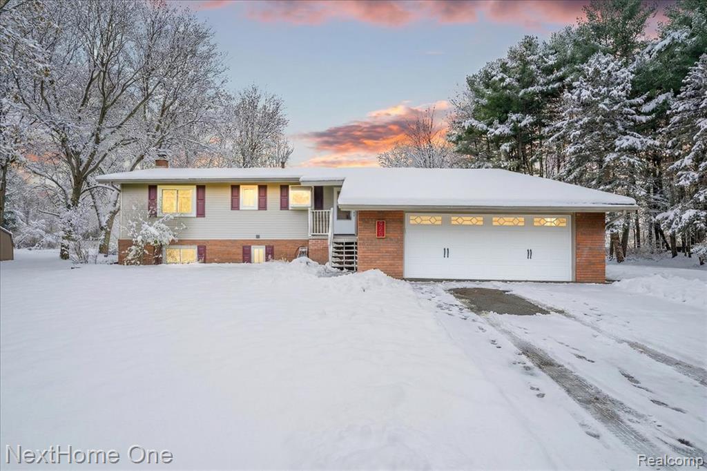 920 Del Sher Drive, Genoa, MI 48114 — front exterior