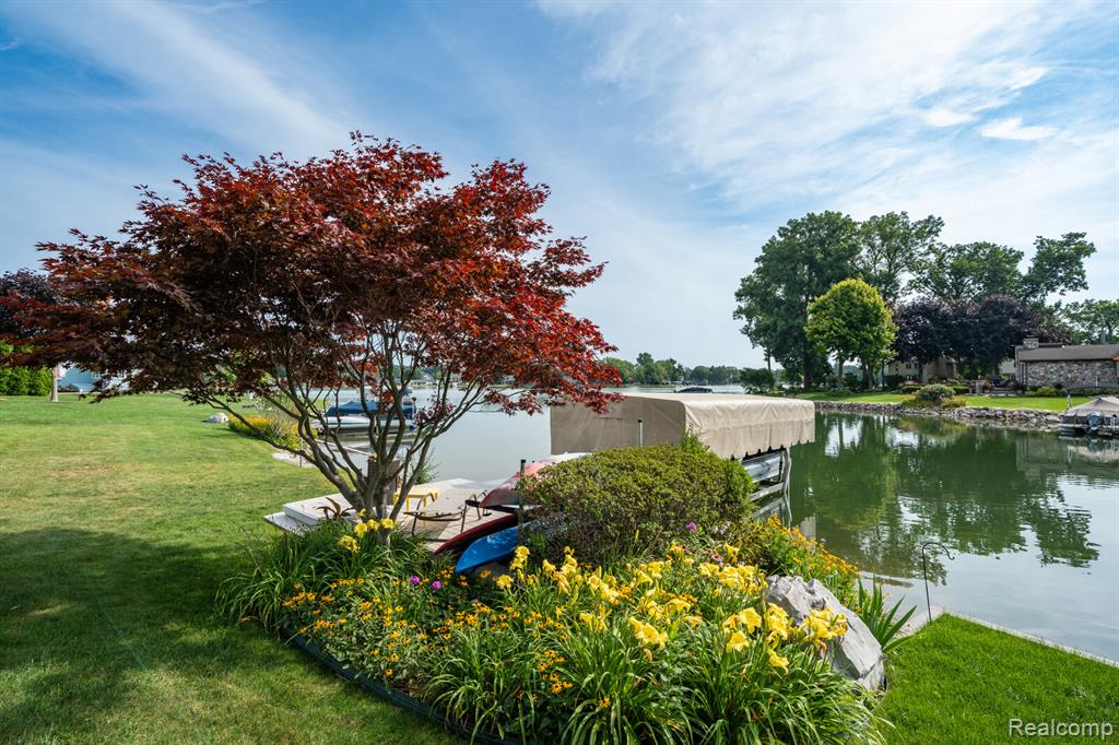 739 Rachelle Street, White Lake, MI — Photo 35