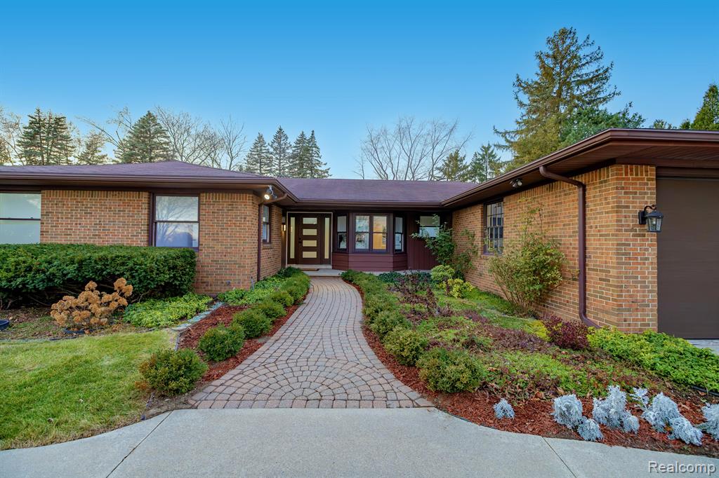 6865 FREDMOOR Drive, Troy, MI 48098 — Photo 4