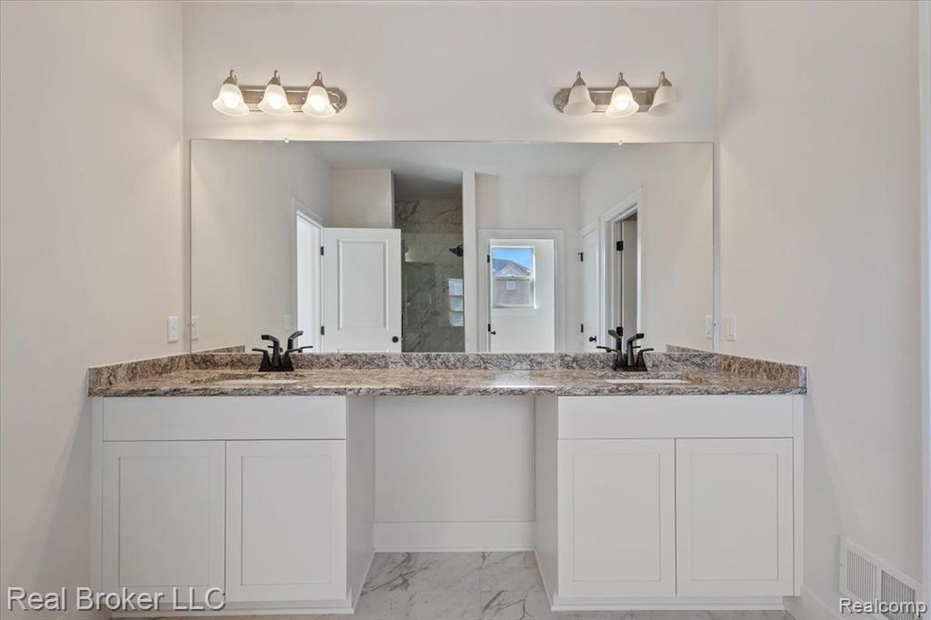 53983 STONYFORD Drive, New Baltimore, MI 48047 — Photo 49