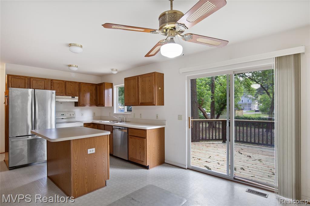 4636 Jerome Road, Clarkston, MI — Photo 5