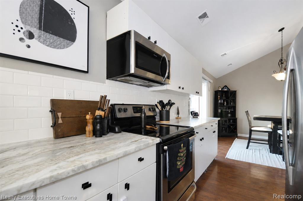 1373 Nolta Road, Walled Lake, MI 48390 — Photo 10