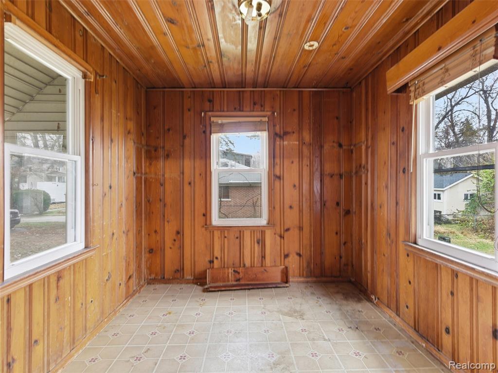 42 Pingree Avenue, Pontiac, MI 48342 — Photo 11