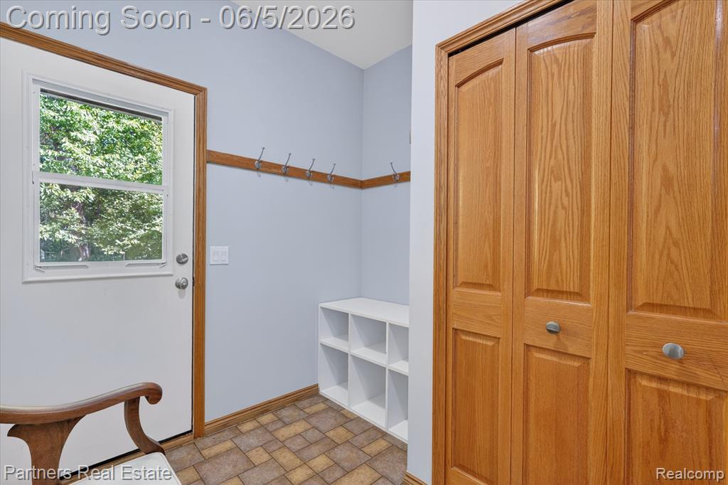 4053 Rolling Acres Drive, Hartland, MI 48353 — Photo 33