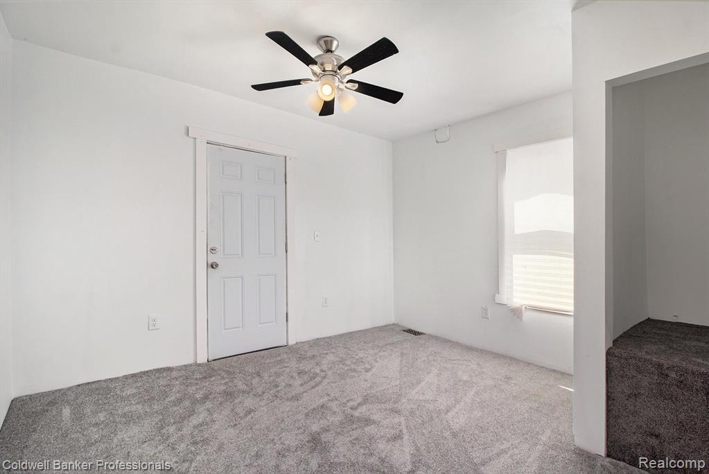 605 Calvert Street, Detroit, MI 48202 — Photo 14