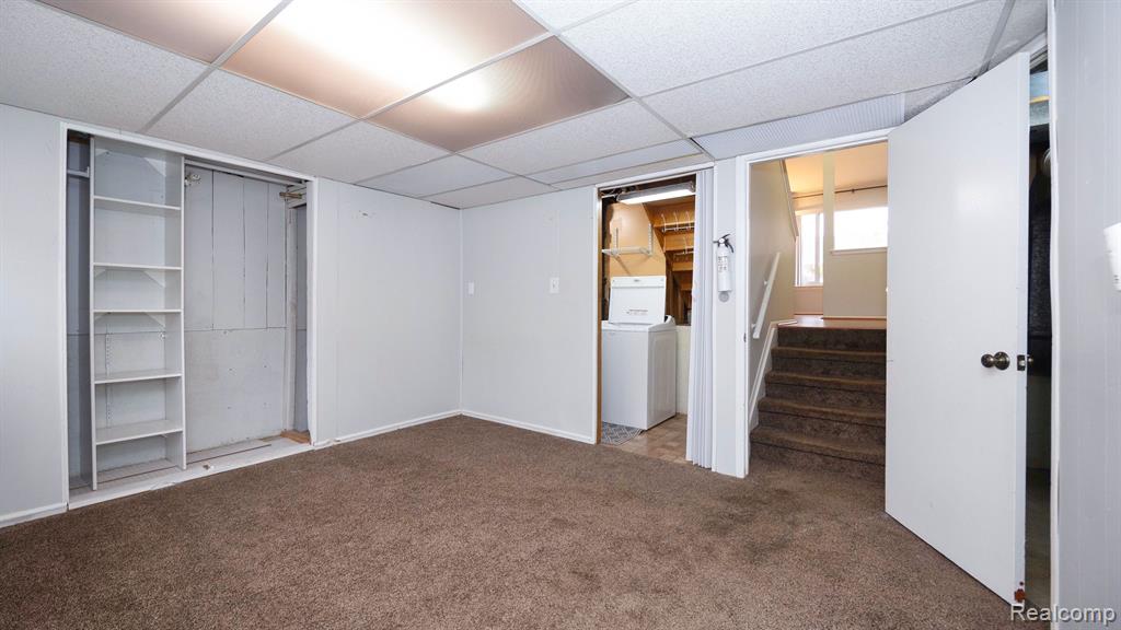 8127 BRISTOL Street, Westland, MI — Photo 21