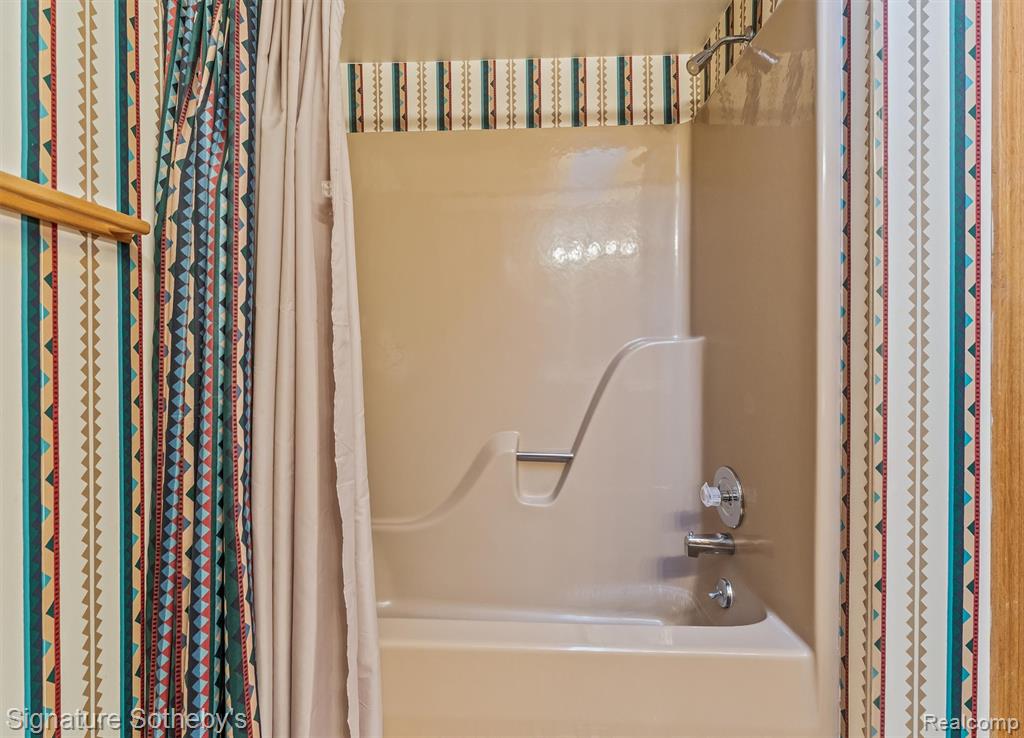 6571 Deer Ridge Drive, Clarkston, MI 48348 — Photo 26