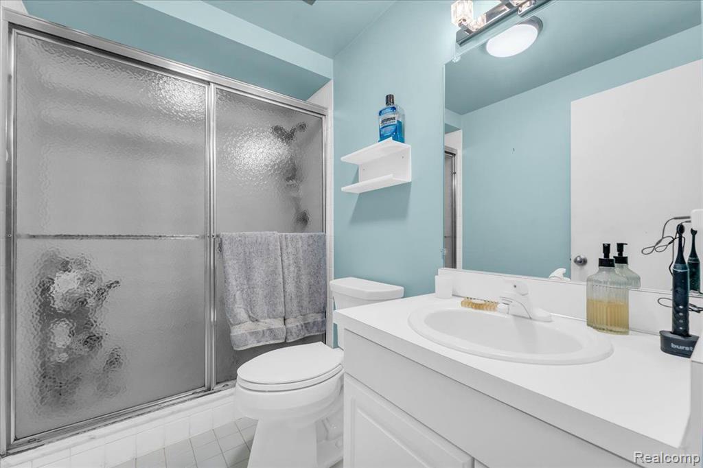 26540 Inkster Road, Southfield, MI 48033 — Photo 21