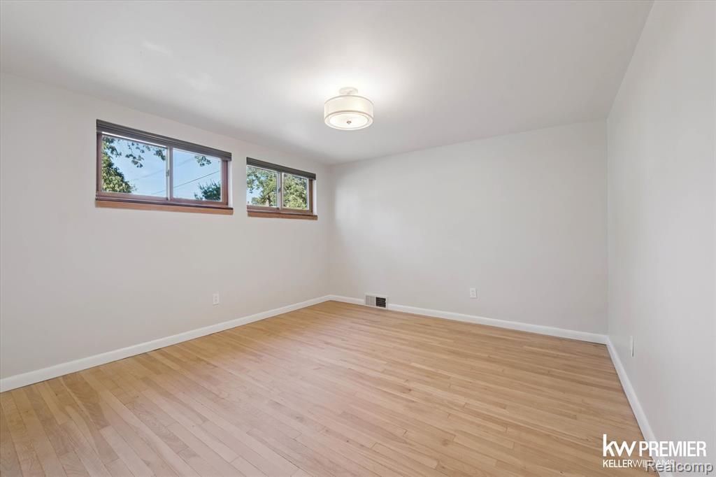 6015 Rowley Boulevard, Waterford, MI — Photo 19