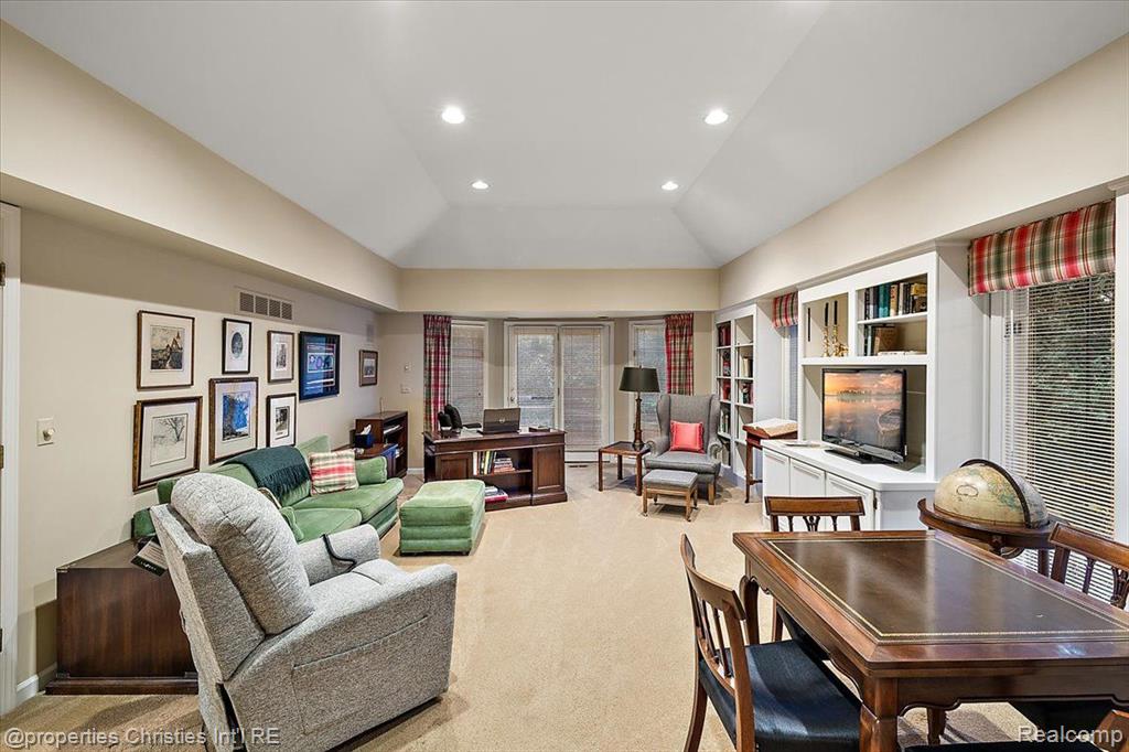5579 Pine Brooke Court, Bloomfield Hills, MI 48304 — Photo 28