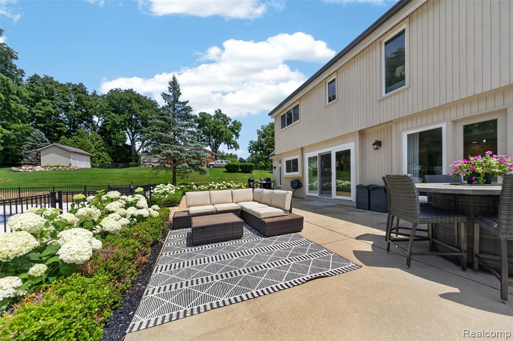 5136 Commerce Road, West Bloomfield, MI 48324 — Photo 51