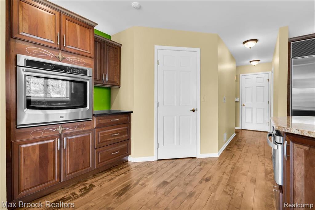 11633 Lorenz Way, Plymouth, MI 48170 — Photo 15