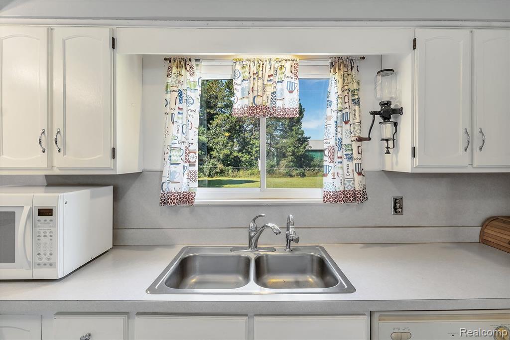 5236 W WILSON Road, Clio, MI 48420 — Photo 16