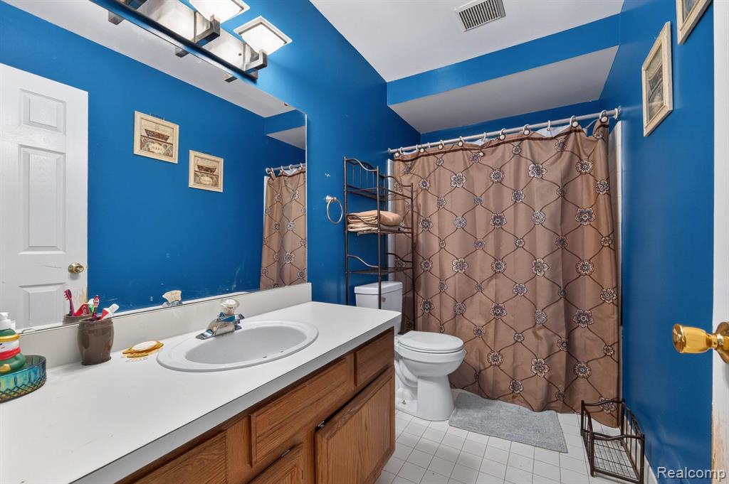 964 Henry Ruff Rd. Road, Garden City, MI — Photo 11