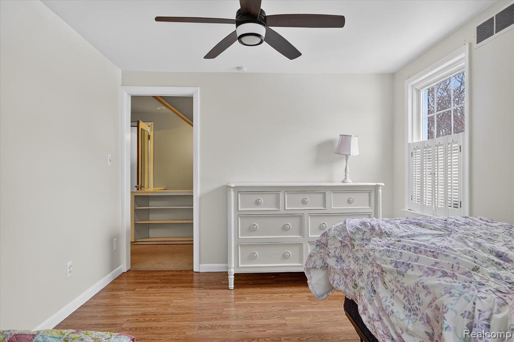 3 Adams Lane, Dearborn, MI 48120 — Photo 35