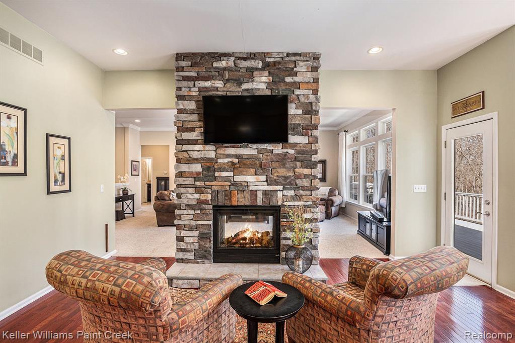 629 CREEKSIDE, Oxford, MI 48371 — Photo 5