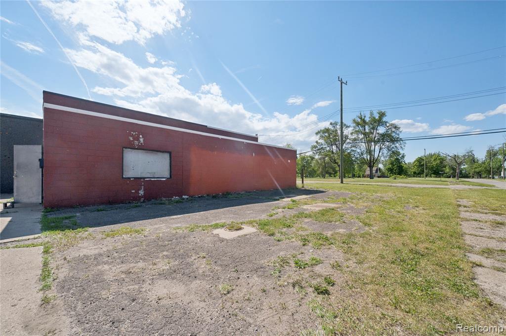 300 Oakwood, Detroit, MI 48217 — Photo 6