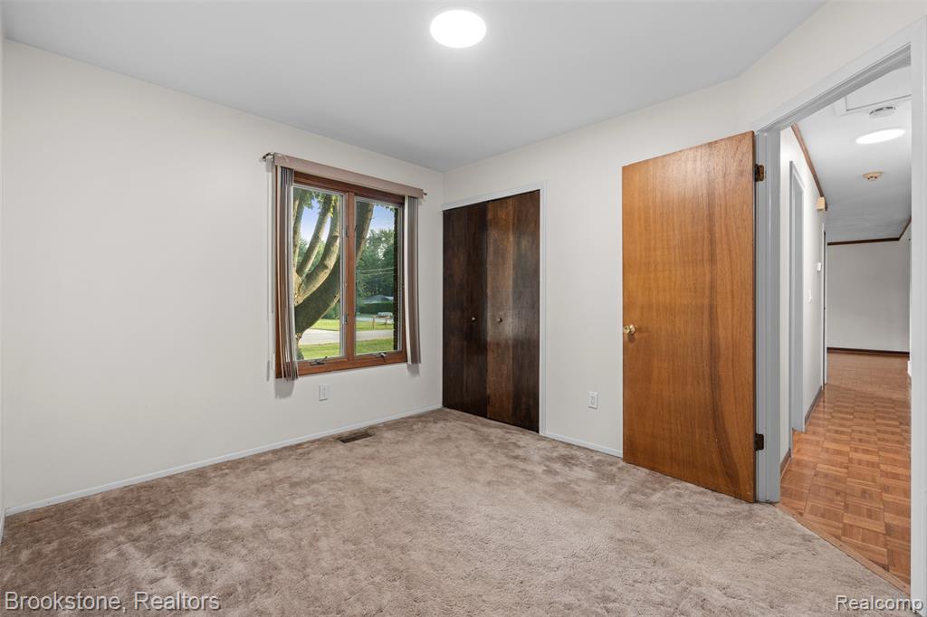5315 Plymouth Street, Sterling Heights, MI 48310 — Photo 28