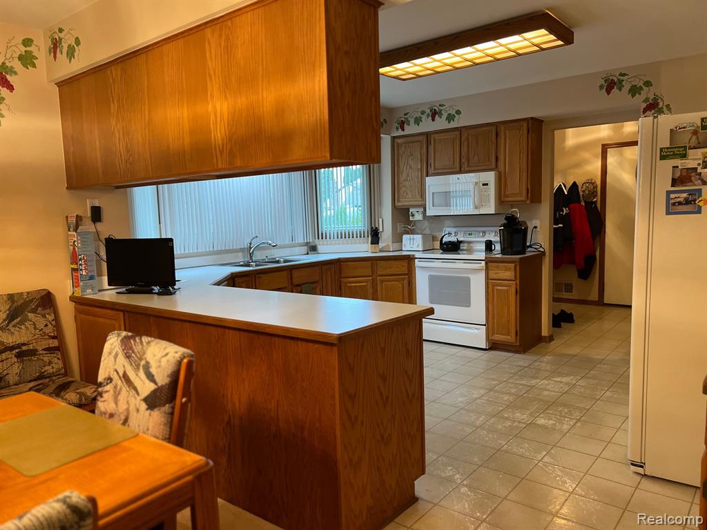 40363 DENBIGH Drive, Sterling Heights, MI 48310 — Photo 21