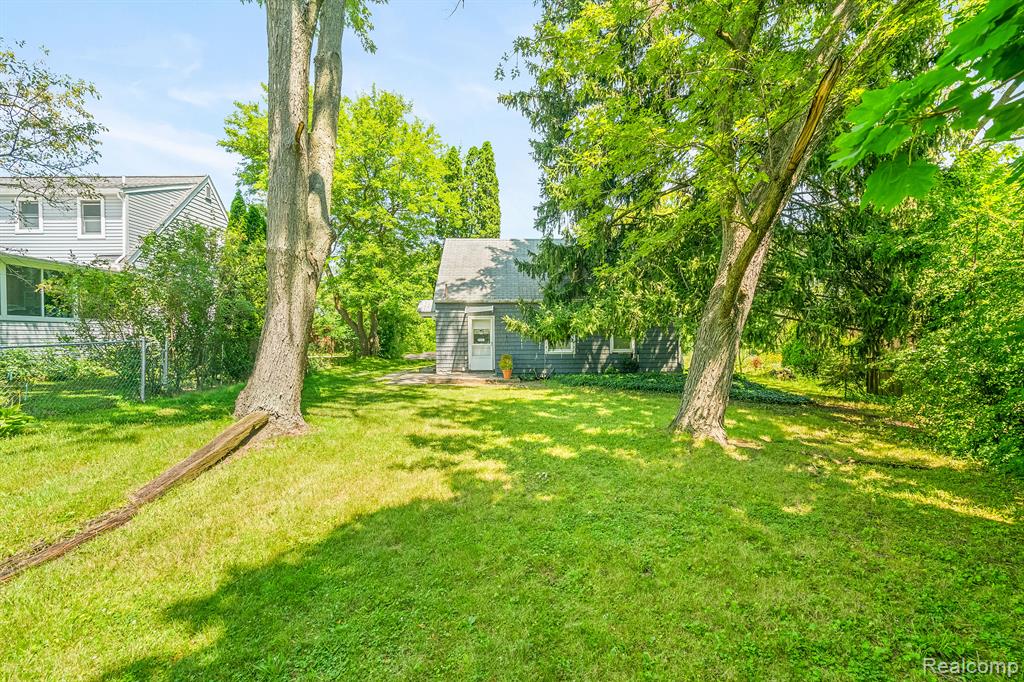 2327 FOSS Street, Ann Arbor, MI 48103 — Photo 18