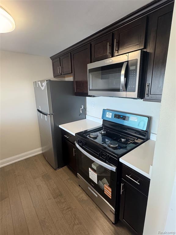 250 E Harbortown Drive, 905, Detroit, MI 48207 — Photo 5