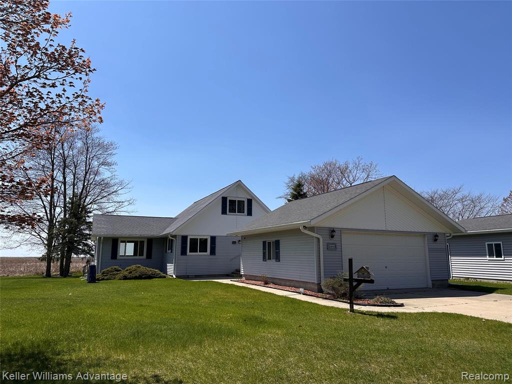 2800 E Booth Road, Au Gres, MI 48703