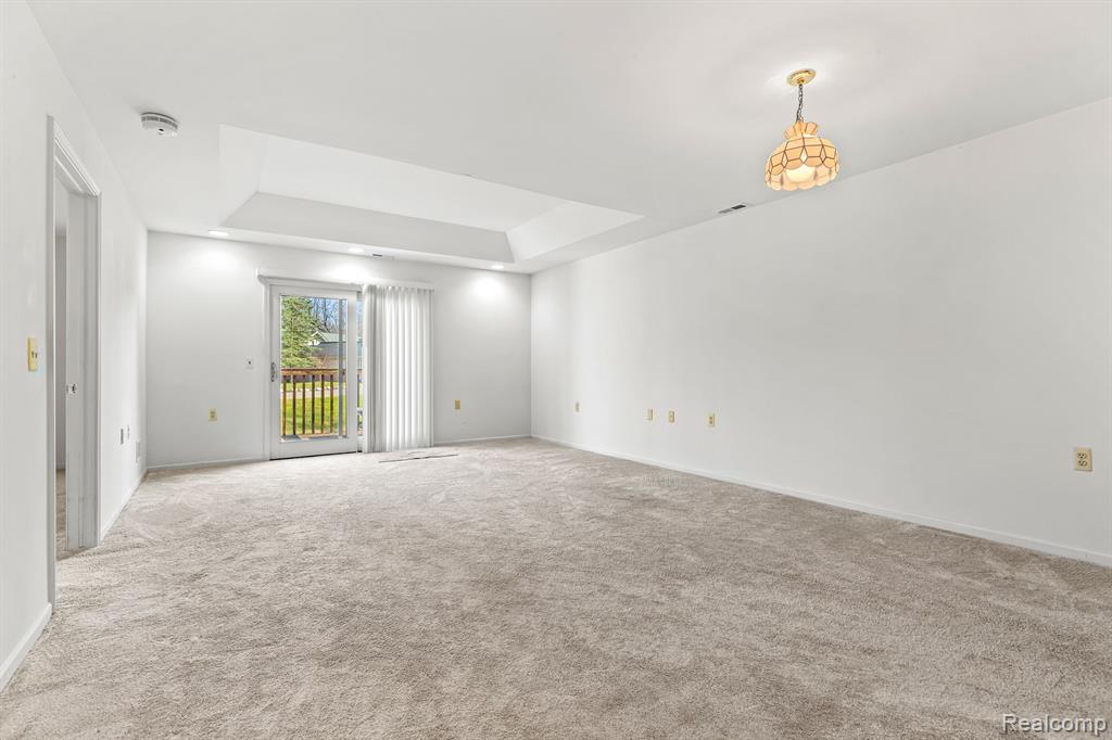 21370 MULBERRY Court, 57, Farmington Hills, MI 48336 — Photo 12