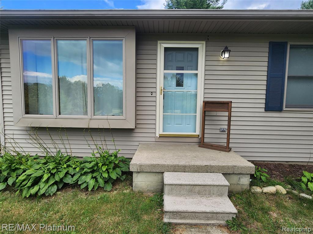 6451 Bullard Road, Fenton, MI 48430