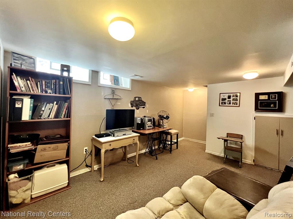 24584 BASHIAN Drive, Novi, MI — Photo 22