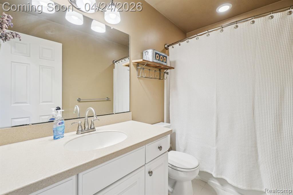 5819 Valley Drive, Clarkston, MI 48348 — Photo 21