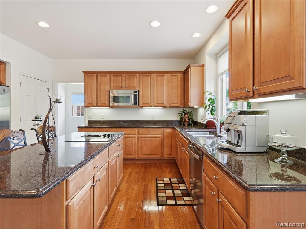 5631 Skye Court, Rochester, MI 48306 — Photo 30