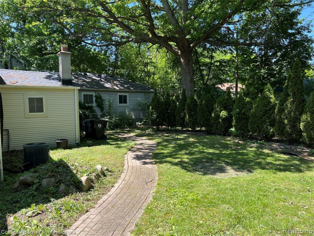 19925 Negaunee, Redford, MI 48240 — Photo 58