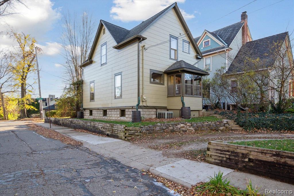 618 W LIBERTY Street, Ann Arbor, MI 48103 — Photo 34