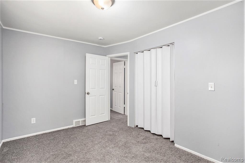 61 N Tasmania Street, Pontiac, MI 48342 — Photo 7