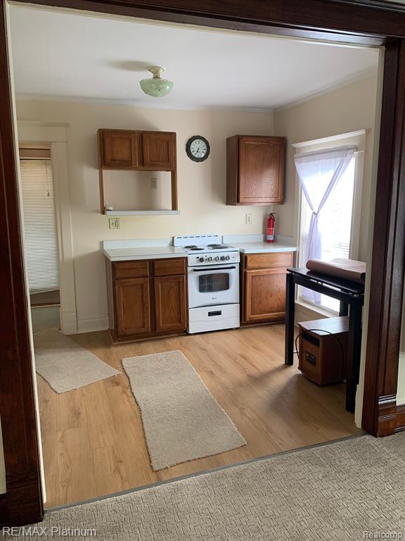 403 E CLINTON Street, Howell, MI 48843 — Photo 18