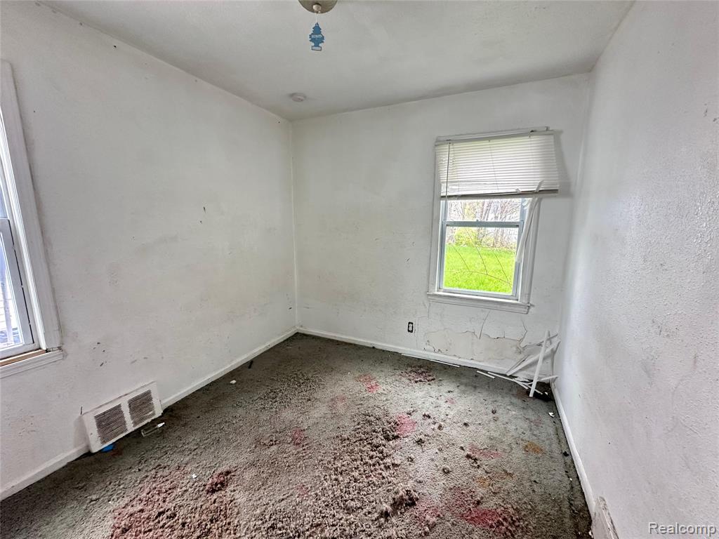 8084 Artesian Street, Detroit, MI 48228 — Photo 12