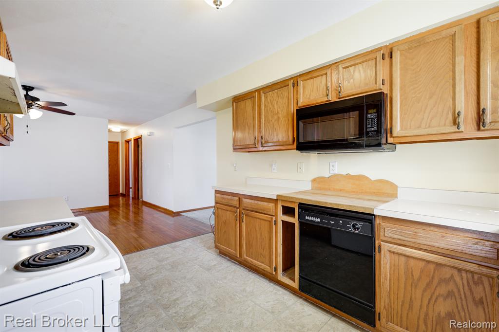 516 ALLEN Street, Clio, MI 48420 — Photo 4