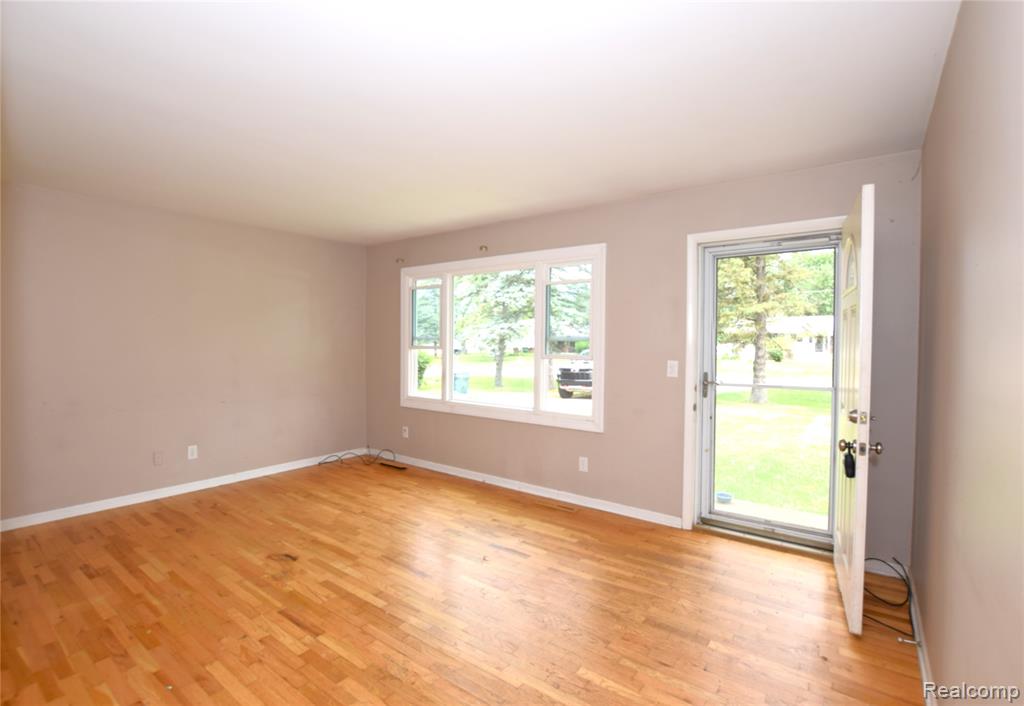 8212 Ohara Drive, Davison, MI 48423 — Photo 6