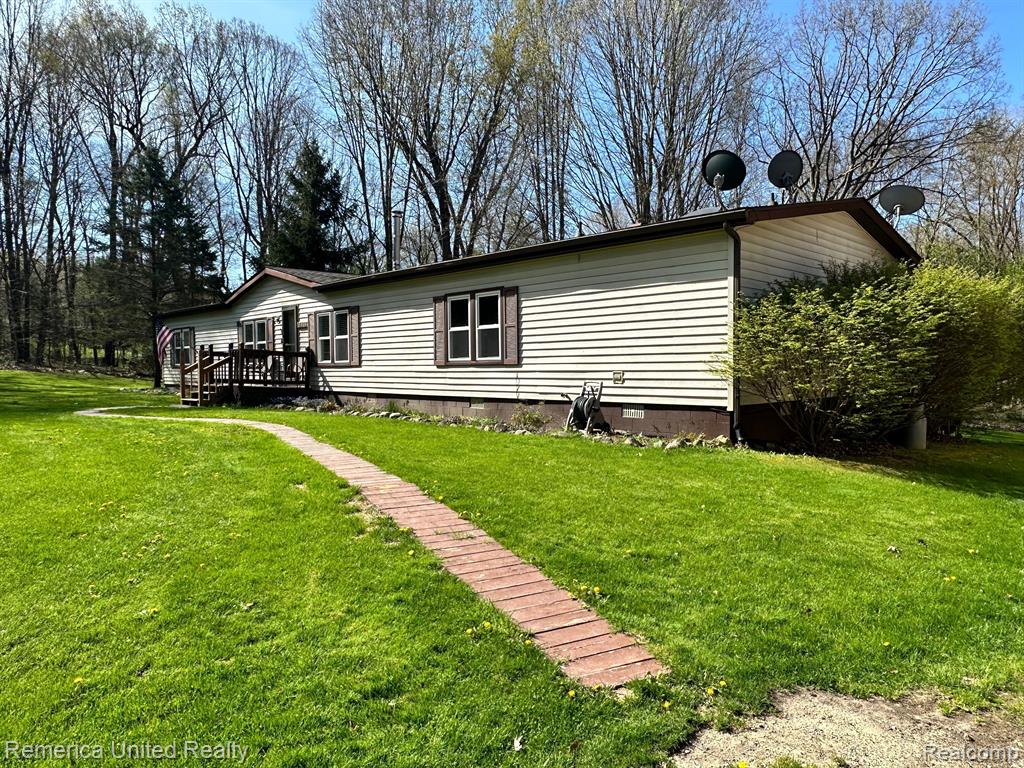 6565 W COON LAKE Road, Howell, MI 48843 — Photo 4