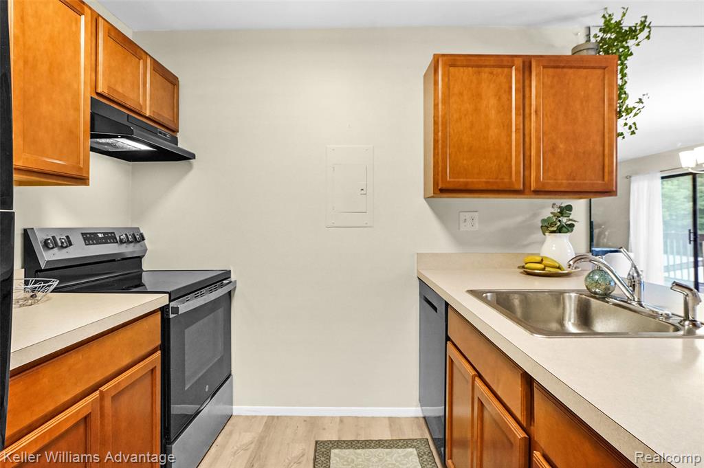 855 S Pontiac Trail, Walled Lake, MI 48390 — Photo 18
