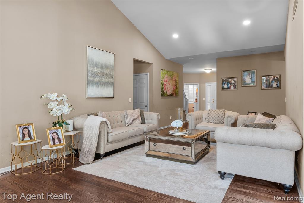 44258 Constellation Drive, Sterling Heights, MI 48314 — Photo 8
