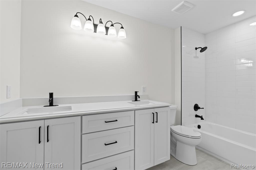 8491 Joseph Street, Commerce Twp, MI 48382 — Photo 35