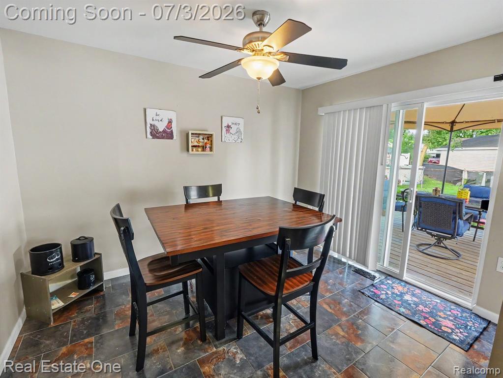 10637 Jackson St, Belleville, MI 48111 — Photo 6
