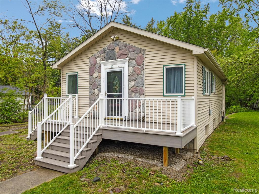 811 Miller Road, Lake Orion, MI 48362 — Photo 5