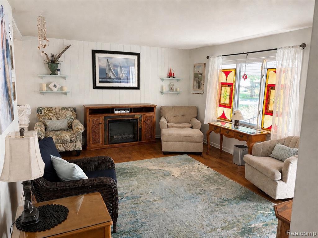 6405 Springdale Dr, Grand Blanc, MI 48439 — Photo 3