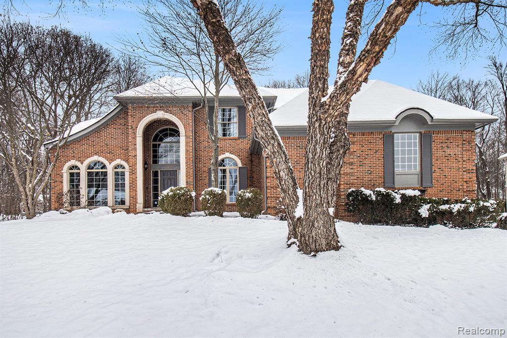 5641 Golf Pointe Drive, Clarkston, MI 48348 — front exterior